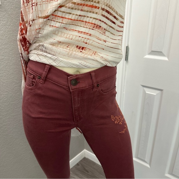 Express High Rise Supersoft Rose Gold Embroidered Stretchy Leggings Sz 0 or 2 - Picture 2 of 13